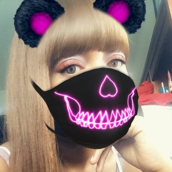 Meet Your Posher, Canisha - Picture 1 of 6